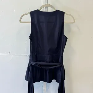NWT 1901 Nordstrom Navy Night Sleeveless Peplum Wrap Top AS389392MI Size 0 thumbnail 2