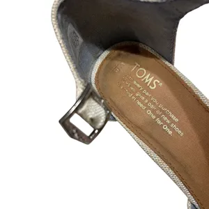 TOMS‎ Womens Cork Wedge Sandals Cream Canvas Ankle Strap Size 8 thumbnail 9