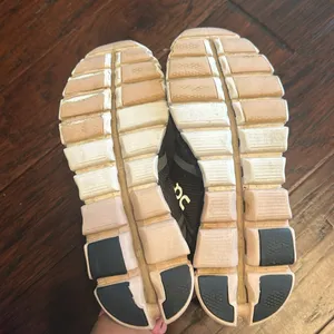 On Cloud Running Cloudflow Sneakers Size 9 Pink thumbnail 3