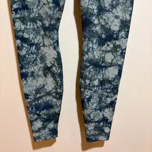 Lululemon 6 Wunder Under Hi-Rise Tight *Shibori Full-On Luxtreme 28" Misty Moss thumbnail 5