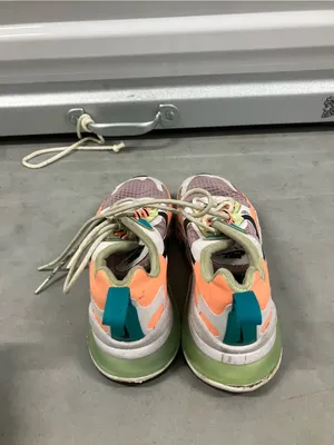 Nike Air Max 270 React SE Light Arctic Pink thumbnail 2
