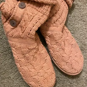 UGG Knitted High Boots in Orange Salmon Women’s Size 8 thumbnail 3