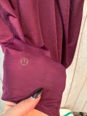 Lululemon Essential Tank thumbnail 5