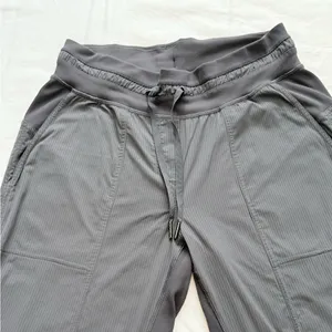Lululemon dance studio Gray Size 6 cropped pants thumbnail 3