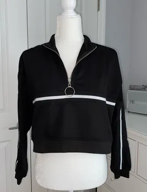 Black Cropped Sweatshirt thumbnail 1