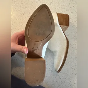 Chinese Laundry Ivory Croc-Patterned Ankle Booties thumbnail 4