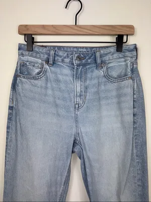 American Eagle Strigid Mom Jeans Women’s Size 4 Cotton Blue Denim High Rise thumbnail 3