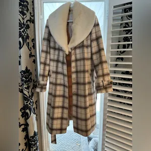 Gal Meets Glam Brown Ivory Plaid Women's Coat with Faux Fur Collar thumbnail 2