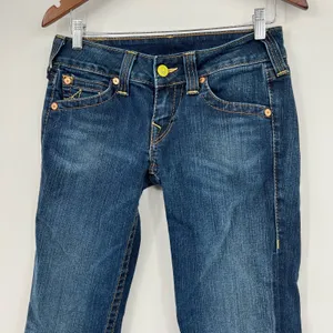 True Religion back pocket logo bootcut denim blue jeans western style size 29 thumbnail 3