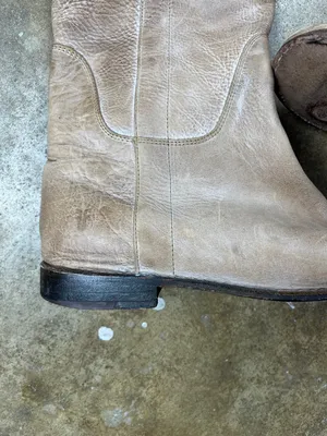 Frye Paige Tall Leather Riding Boots in Light Taupe (with flaw) Size: 9 1/2B thumbnail 4