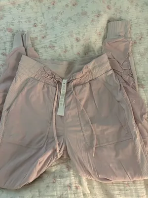 Lululemon joggers  thumbnail 1