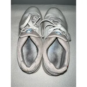 On Cloud The Roger Advantage Womens Size 8.5 White Leather Sneakers thumbnail 3