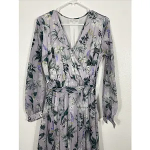 Ivy City Co Sweet Caroline Floral Maxi Dress Size M Lavender Wrap Smocked Sleeve thumbnail 3