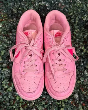 Nike Triple Pink Dunk Low size 8 women’s sneakers thumbnail 1