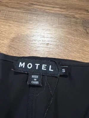 Motel Rocks Top thumbnail 2