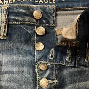 American Eagle Jeans thumbnail 3