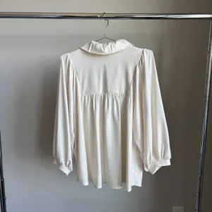 Adrienne Cream Croc Embossed Ruffled Balloon Sleeve Blouse Faux Leather Size M thumbnail 2