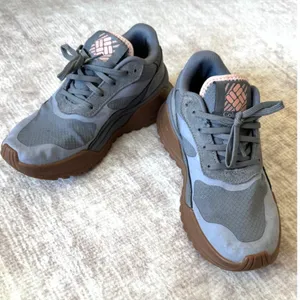 Columbia Womens OrthoLite EcoLT Grey Pink Hiking Shoes Size 5 Water Resistant thumbnail 2