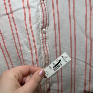 Madewell Oversized Pleated-Sleeve Button-Up Shirt red white women's s summer thumbnail 9