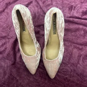 Liliana 10 soft pink velvet 6” Point stiletto heels thumbnail 3