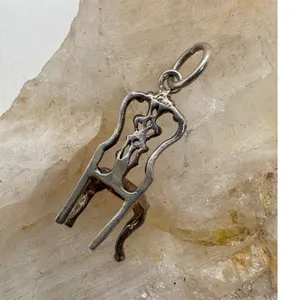 Vintage Sterling Silver Ornate Chair Charm Miniature Furniture Pendant 1.49g thumbnail 4