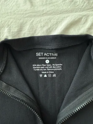 SET ACTIVE Black Cropped Long Sleeve Zip Up Scultflex Ribbed Logo thumbnail 7