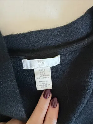 Black sweater thumbnail 3