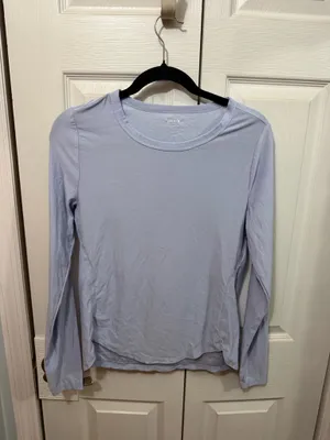 Old Navy Active Top Long Sleeve thumbnail 2