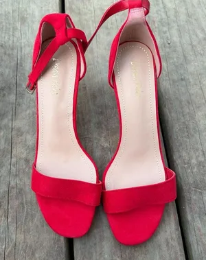 Dream Pairs Red Suede Open-Toe Strap Heels Size 8.5 US New In Box thumbnail 1