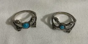 Silver Tone Fashion Jewelry Turquoise Arrow Wrap Rings Size 4 Lot of 2 thumbnail 1