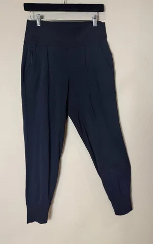 ATHLETA Venice Jogger Black Size Medium thumbnail 1