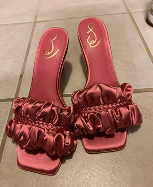 Sam Edelman Pump thumbnail 1