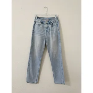American Eagle 90s Straight Jean Light Wash High Rise Relaxed Denim Women's 4 thumbnail 2