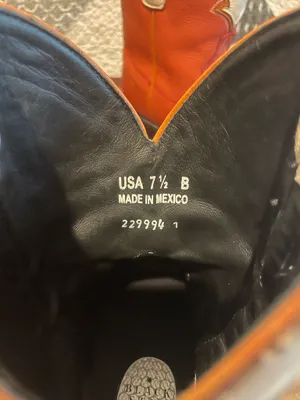 Black Star boots Orange Size 7.5 thumbnail 3