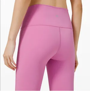 Lululemon RARE NWOT💕⚡️Wunder Under Luxtreme High-Rise Tight 28" thumbnail 2