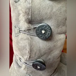 Tall gray triple Bailey button UGG boots gray size 6 winter comfy thumbnail 4