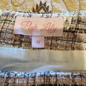 Pink Lily Tweed Mini Skirt faux pearl button detail women’s size M thumbnail 7