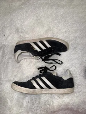Adidas Gazelle Women's Black Suede Sneakers with White Stripes size 6 1/2 thumbnail 3