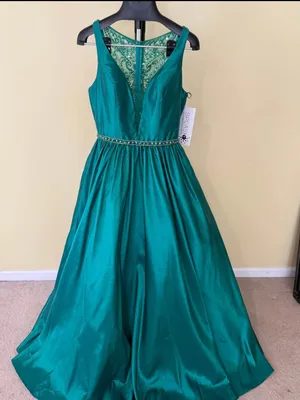 Emerald Green Prom Dress thumbnail 8
