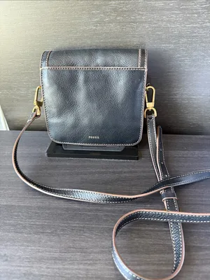 Fossil Classic Black Leather Crossbody Bag with Gold Hardware thumbnail 3
