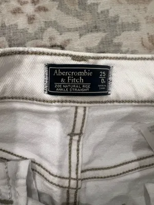 Abercrombie High-Rise Jeans Straight thumbnail 3