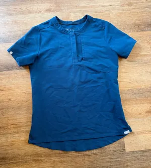 FIGS Technocal Collection Navy Short Sleeve Women's Top XXS thumbnail 1