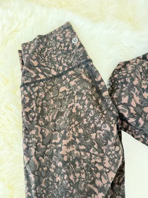 Lululemon set thumbnail 2