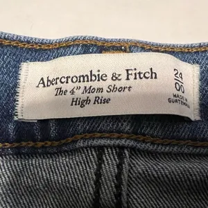 Abercrombie and Fitch 4" Mom shorts high rise size 00 thumbnail 3