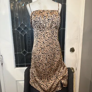 Leopard Print Slip Midi Dress – Cloud Ten Brown Size M thumbnail 2
