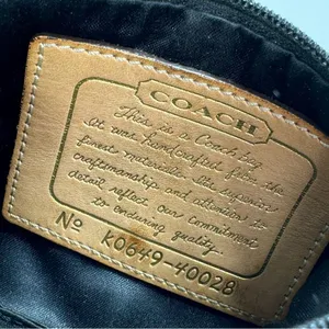Coach 40028‎ Signature Logo Jacquard Corner Zip Wristlet Pouch Tan Black thumbnail 7