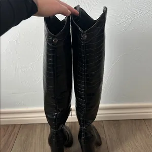 Black Guess Faux Alligator Skin Leather Knee-High Boots NWT thumbnail 5