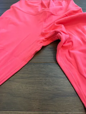Lululemon Embody Crop Leggings Size 8 Bright Pink - C67-034 thumbnail 3