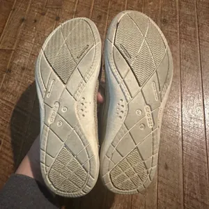 Crocs tan size 7 rubber ortho washable slip on loafers thumbnail 2