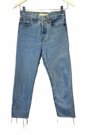 Levi’s Women’s Premium Denim Jeans Wedgie Straight Size 24 thumbnail 1